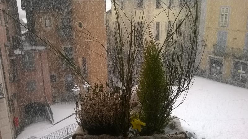 neve in piazza Calderini