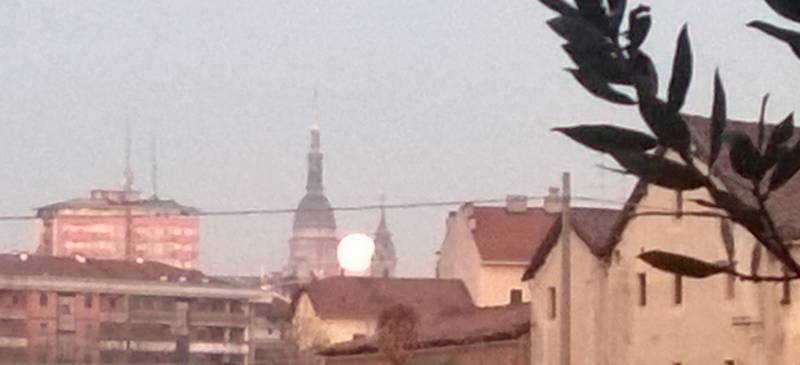 Luna e Cupola di Novara