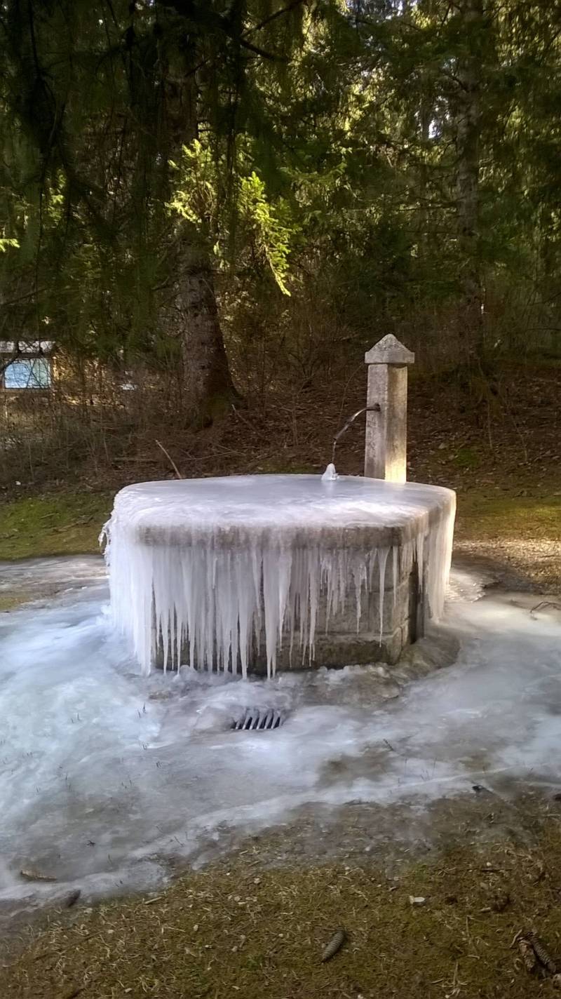fontana di ghiaccio