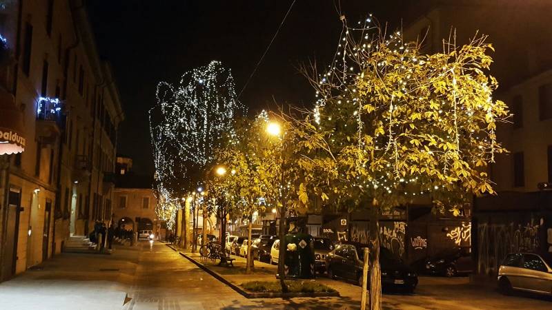 Piazza Aldrovandi natalizia