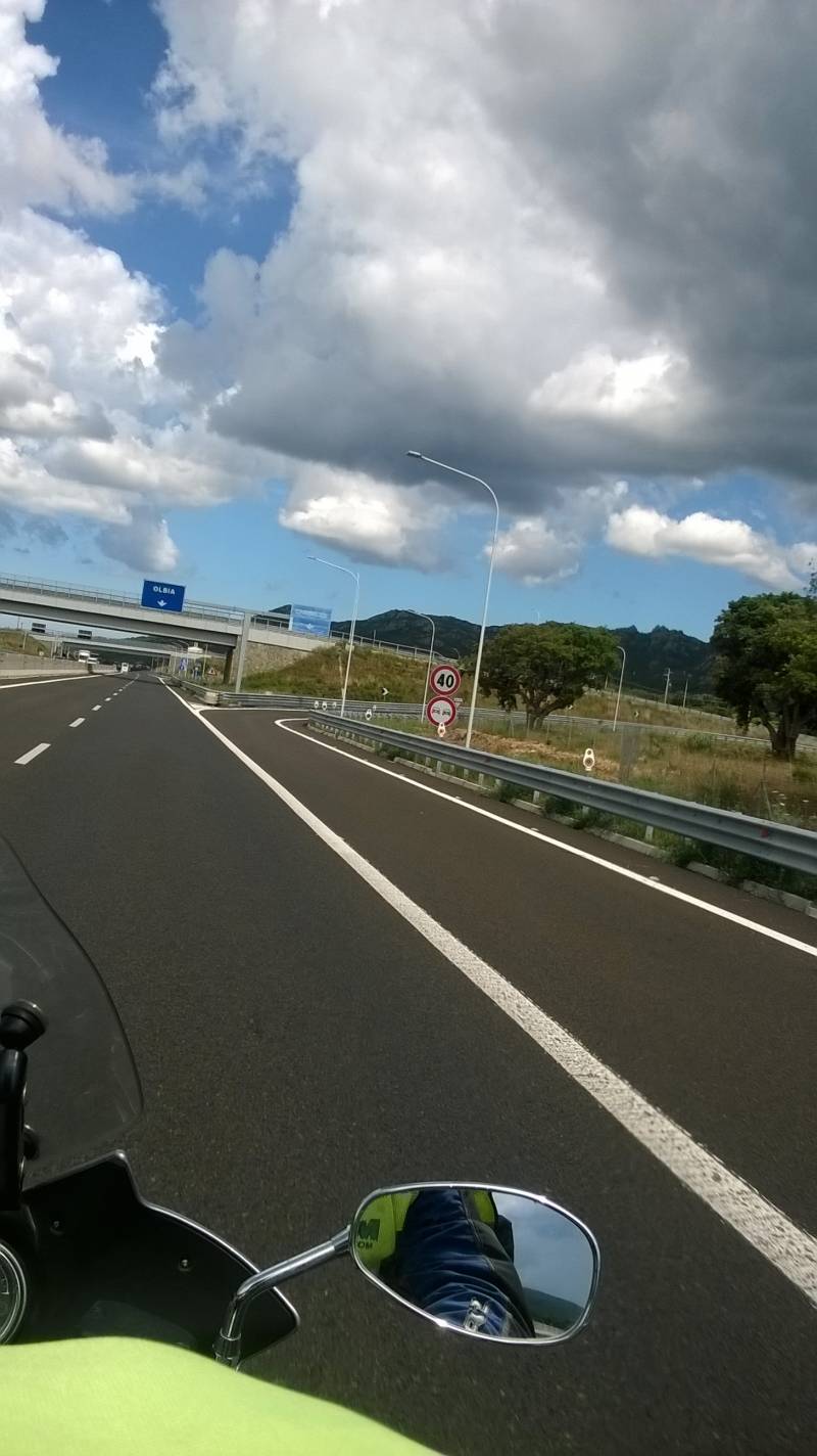 nuvole in autostrada