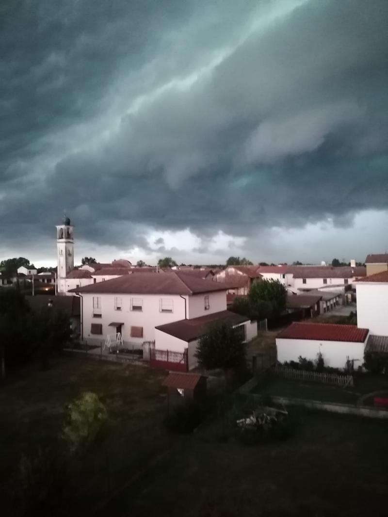 bufera in arrivo che danno