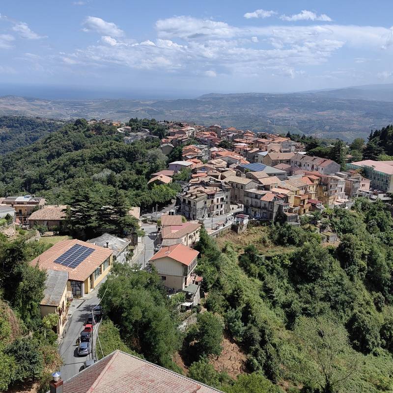 qualche nube e vento