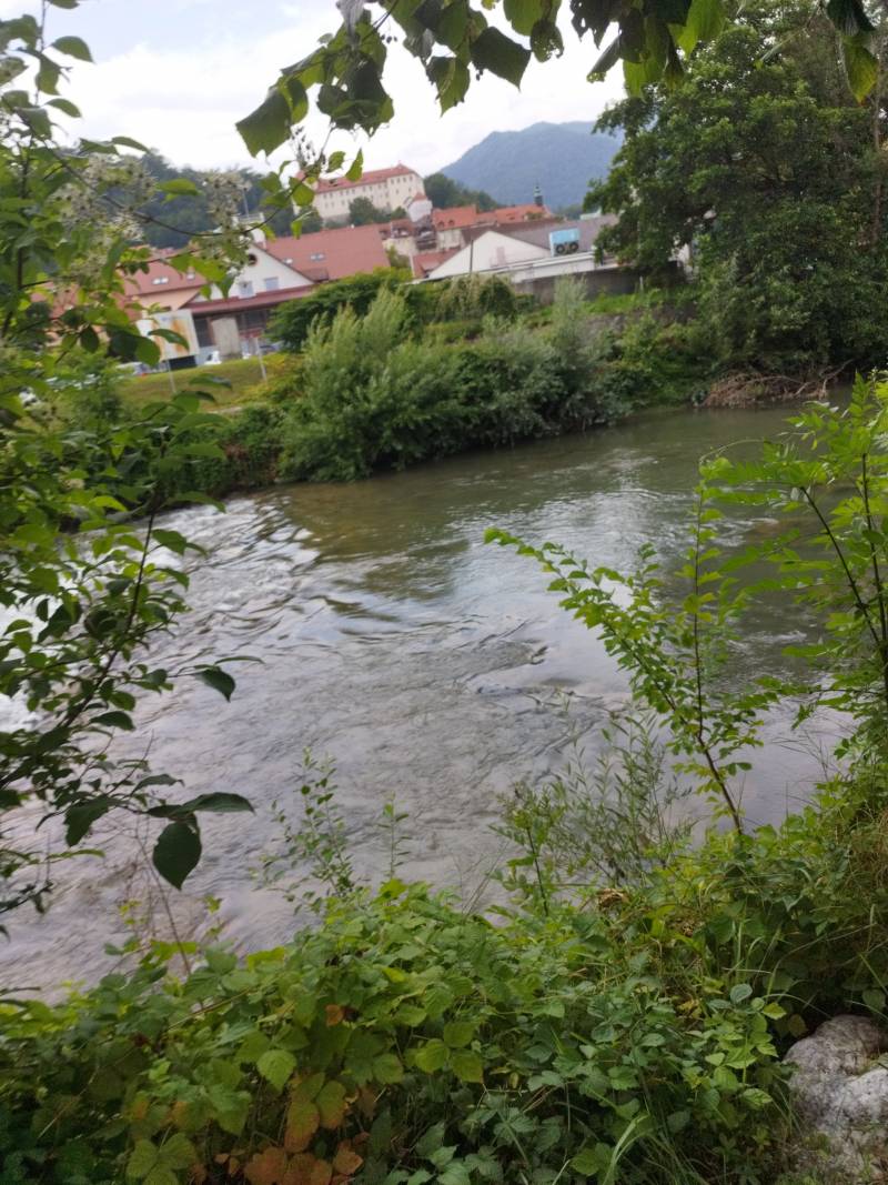 nuvoloso a skofia loka