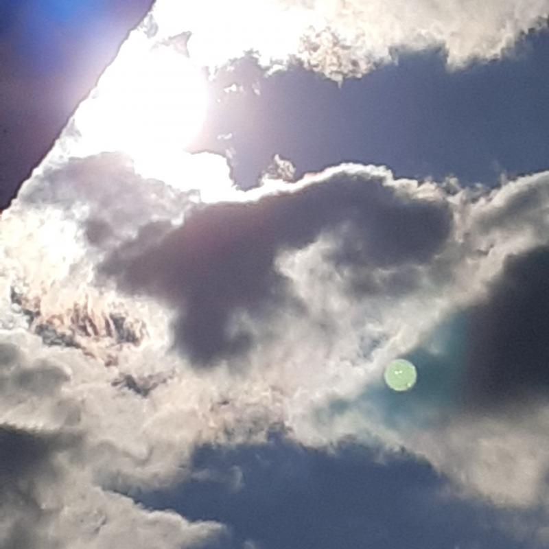 Sta cercando di uscire il sole