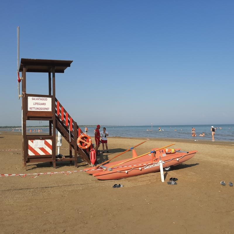 Spiaggia di levante lug 24 gipo
