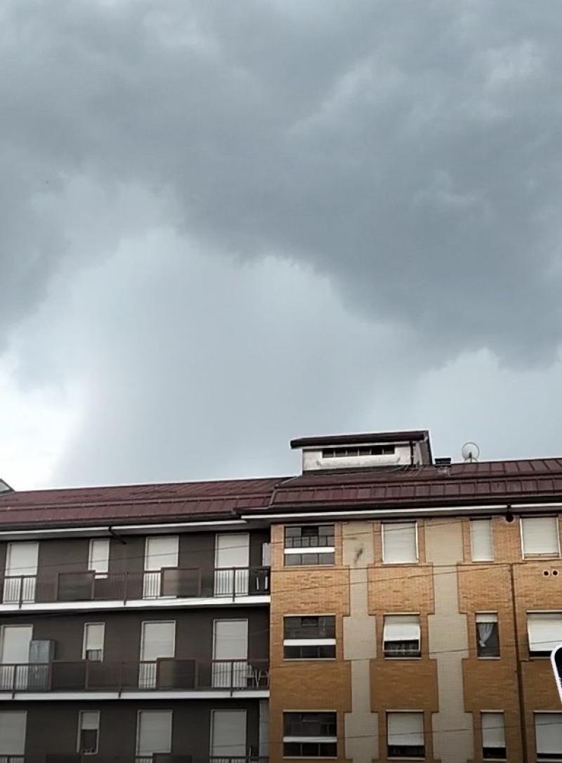 temporale tuoni