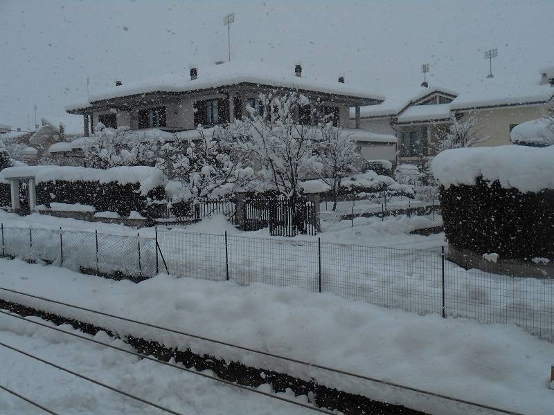 Giovedi 5 febbraio Borgo sotto 70 cm di neve