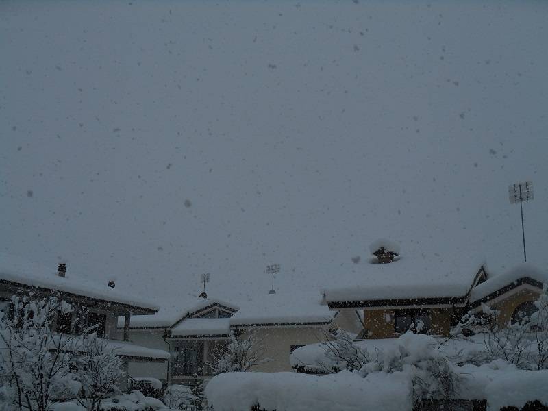 Giovedi 5 febbraio 2015 70 cm di neve e che fiocchi come nevica!!