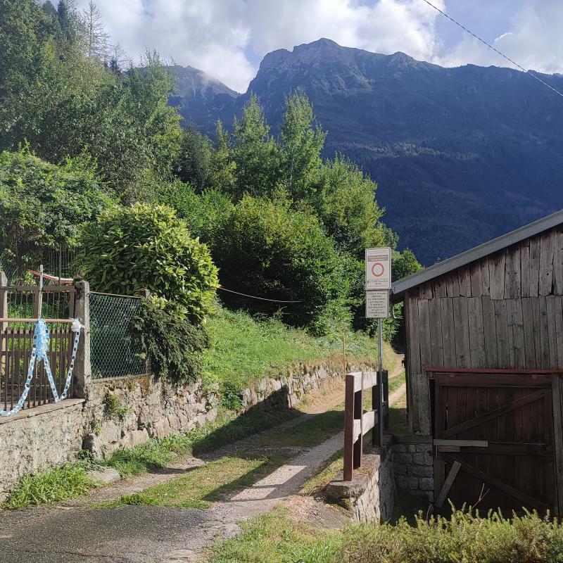 Strada valle