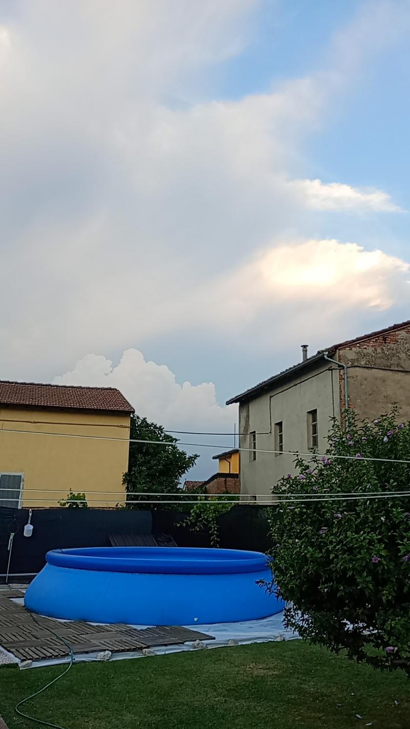 Via l'afa