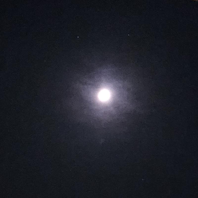Luna e cielo sereno