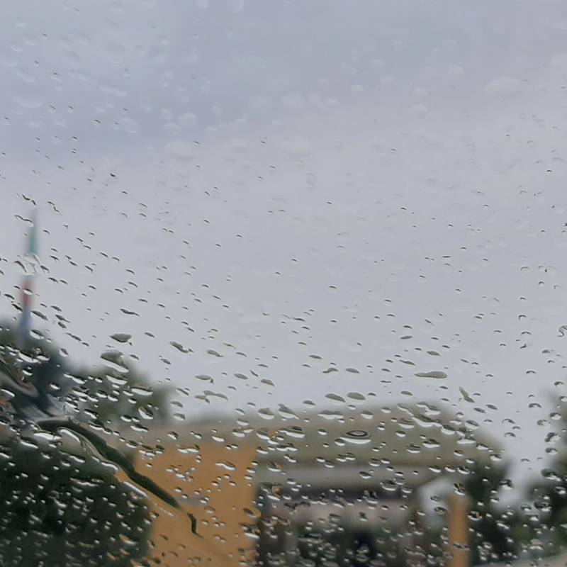 pioggia alla scuola di Omate