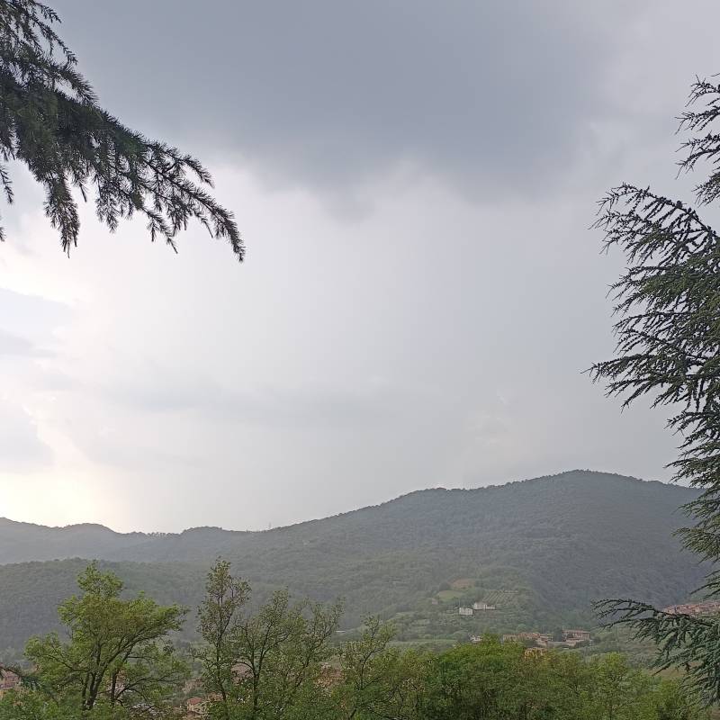 Monticelli brusati si prepara ad un temporale