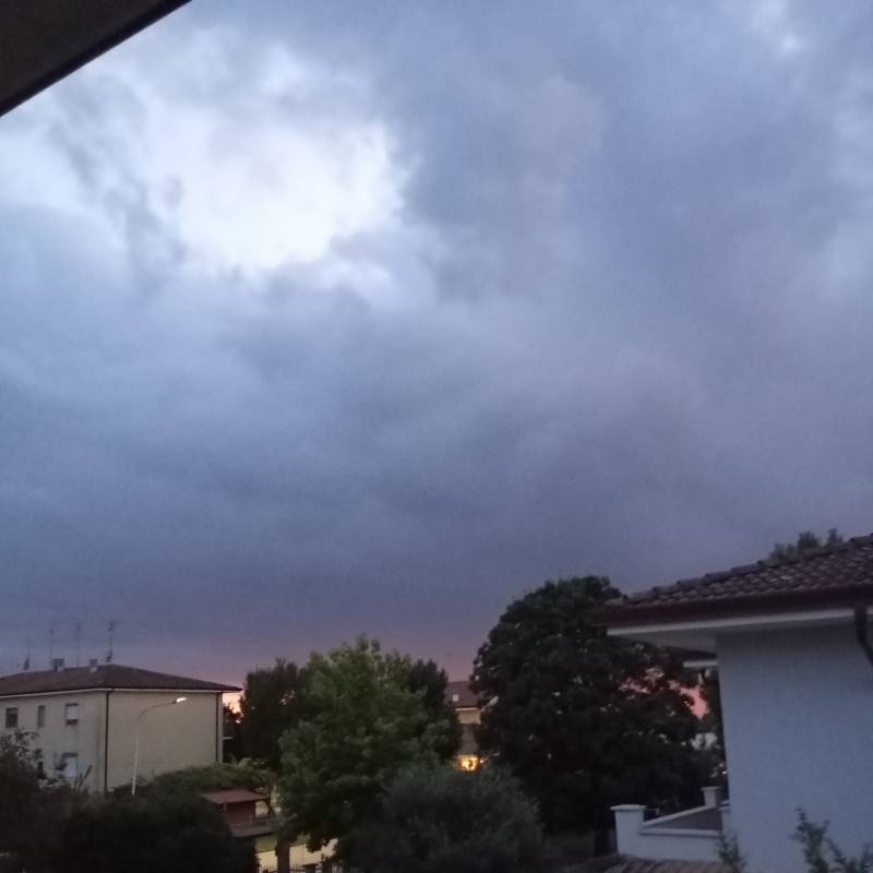 Temporale in vista a borgomantovano mn