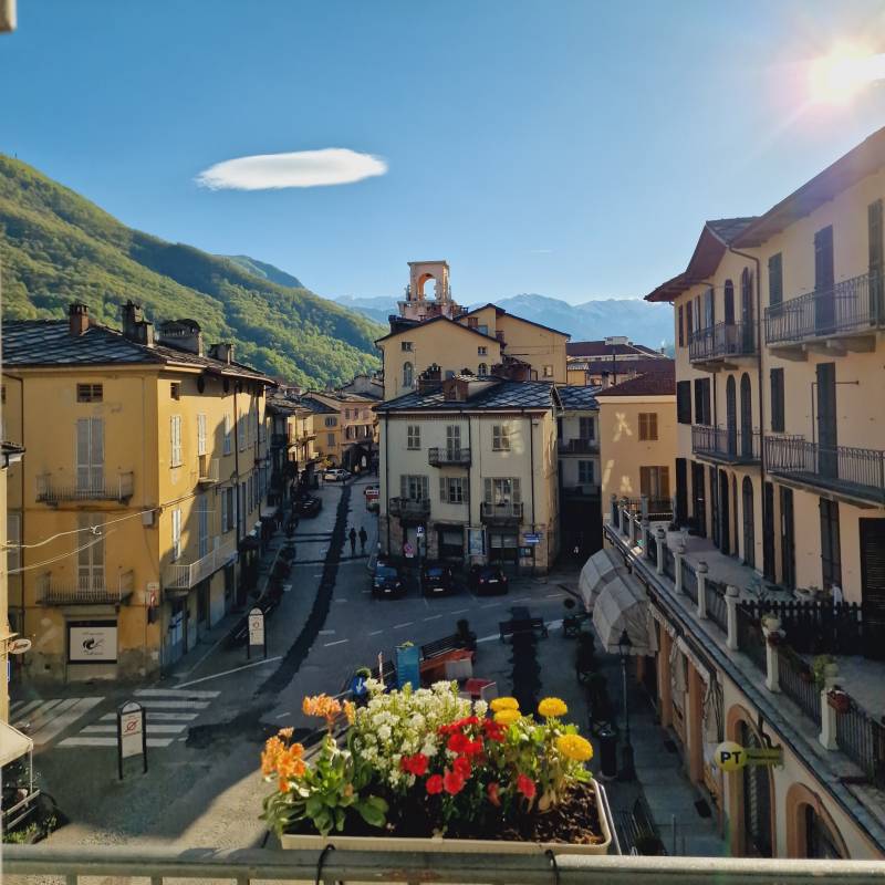 Piazza liberta' torre pellice