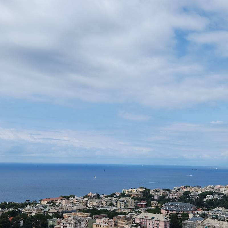 Fotosegnalazione di Genova quinto al mare
