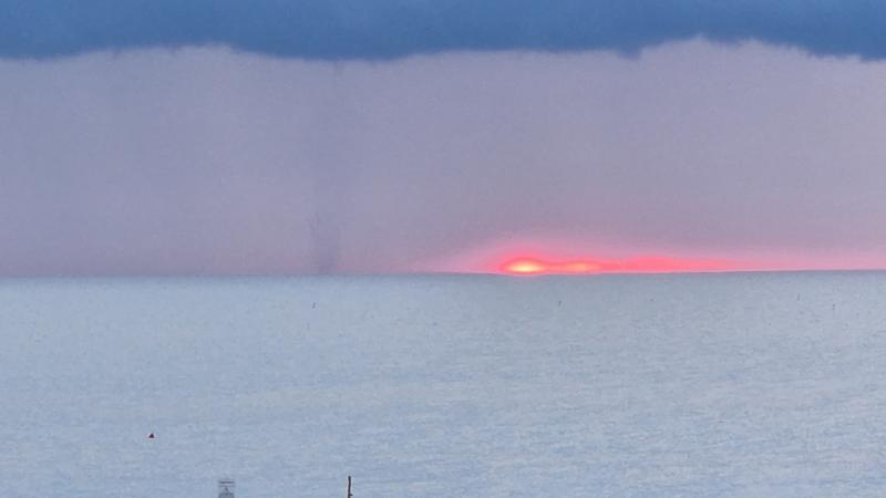 tromba d'aria all'alba