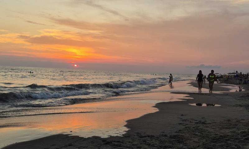 tramonto sul mare