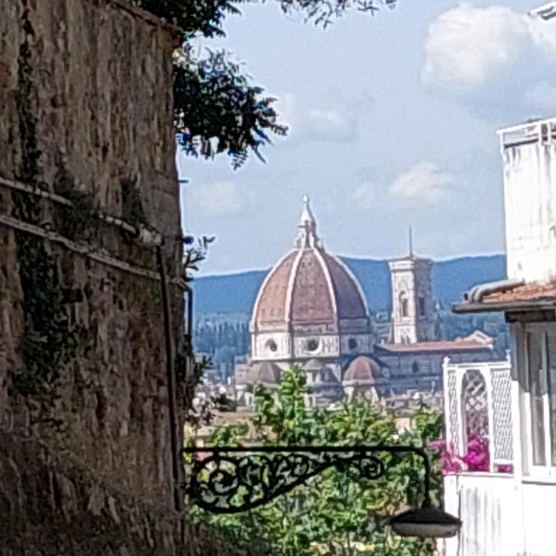 Giornata di sole da via delle forbici
