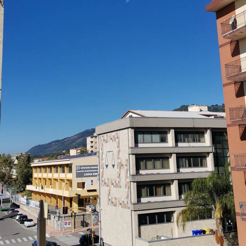 15 ottobre ore 1022 temperatura 19 gradi lamezia terme