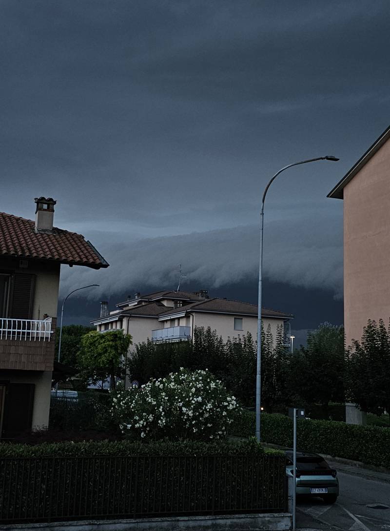 terribile tempesta in avvicinamento a Gorgonzola e zone limitrofe