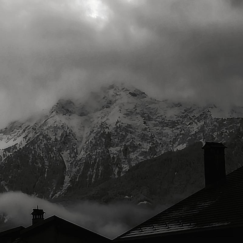 grigio luminoso legnone alto lario