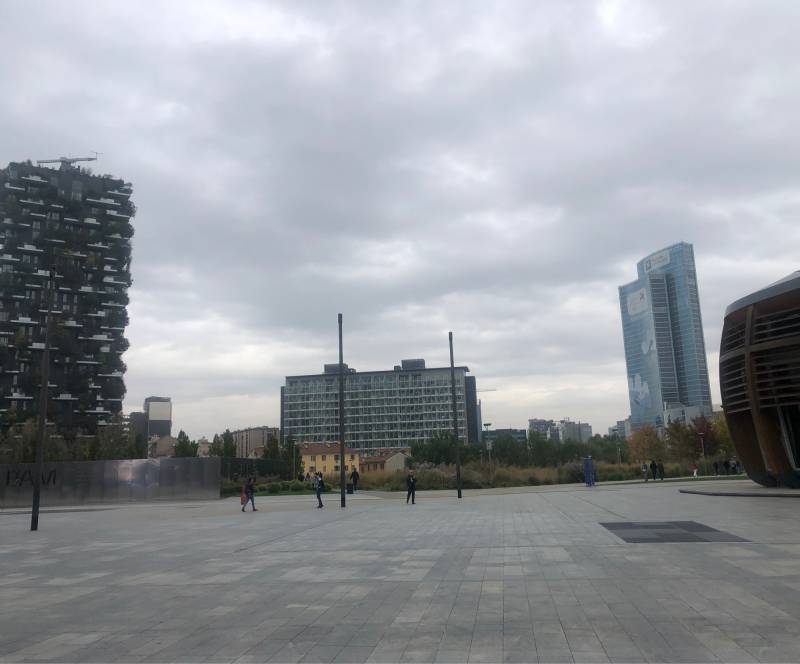 Fotosegnalazione di Milano porta garibaldi