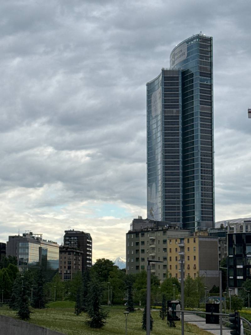 Fotosegnalazione di Milano porta garibaldi