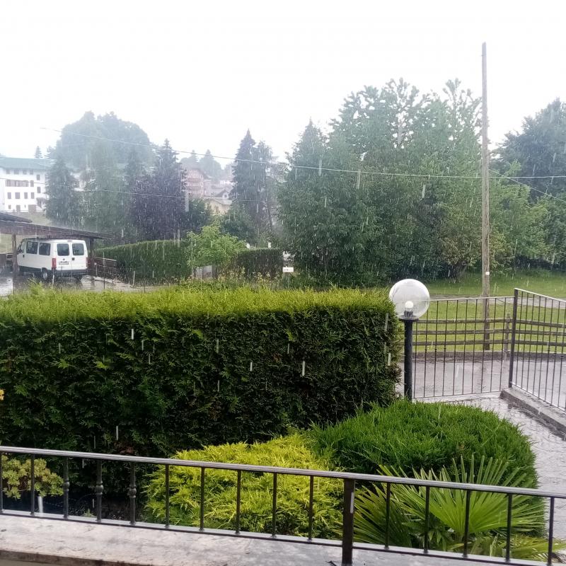 Canove di roana. pioggia forte
