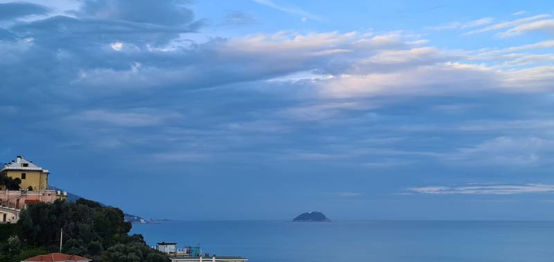 cielo e mare e isola gallinara