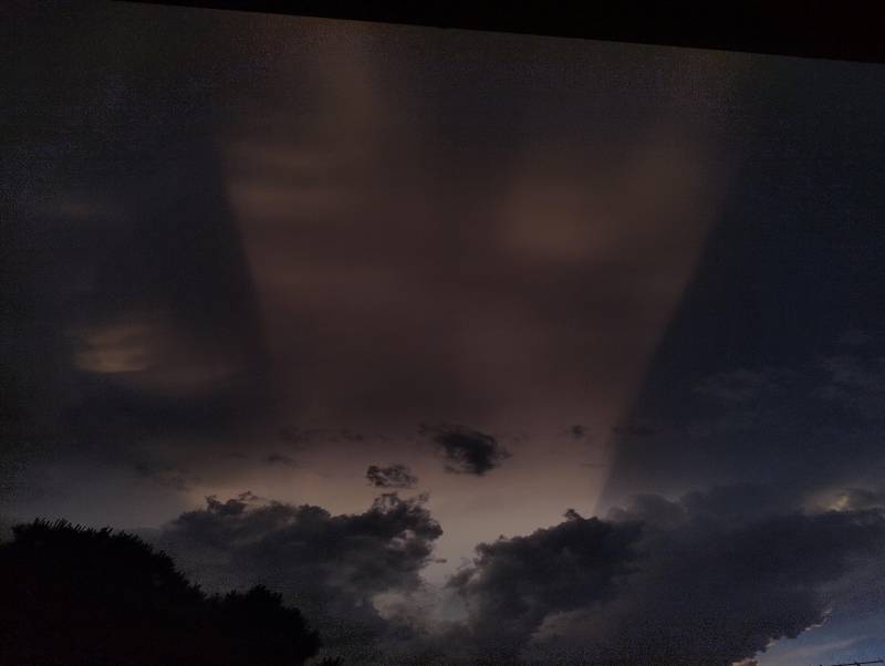 temporale con raggio di sole dopo i fulmini