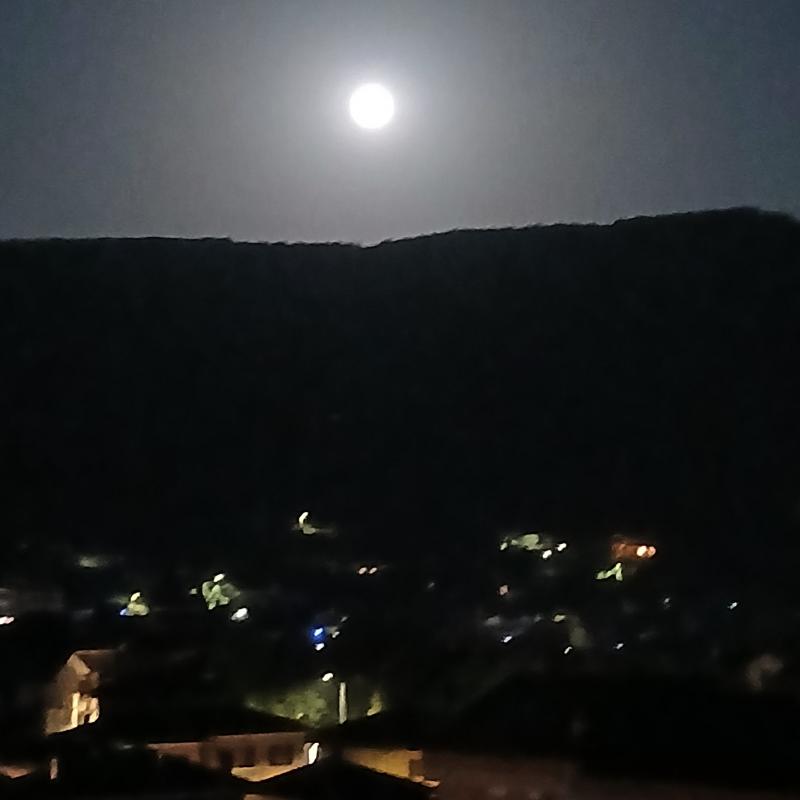 Luna rossa