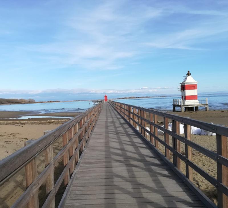 faro rosso