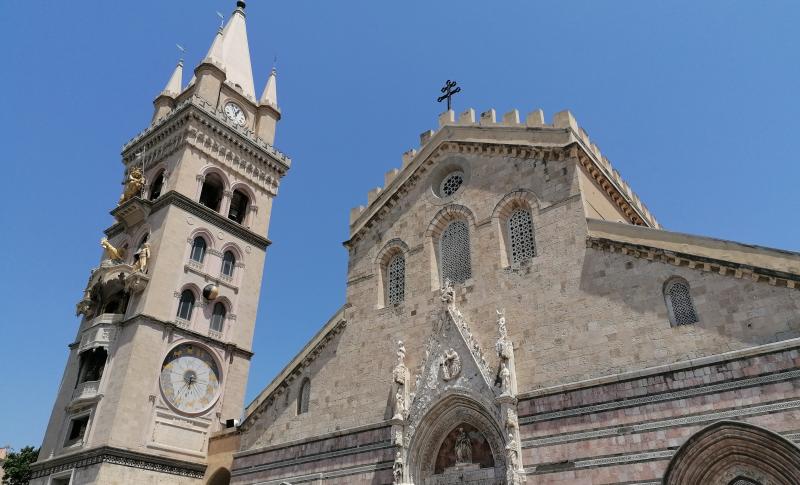 il duomo in una splendida giornata di sole