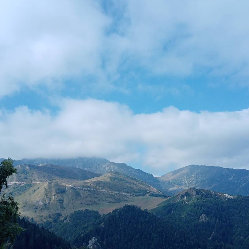Il mondol tra le nuvole