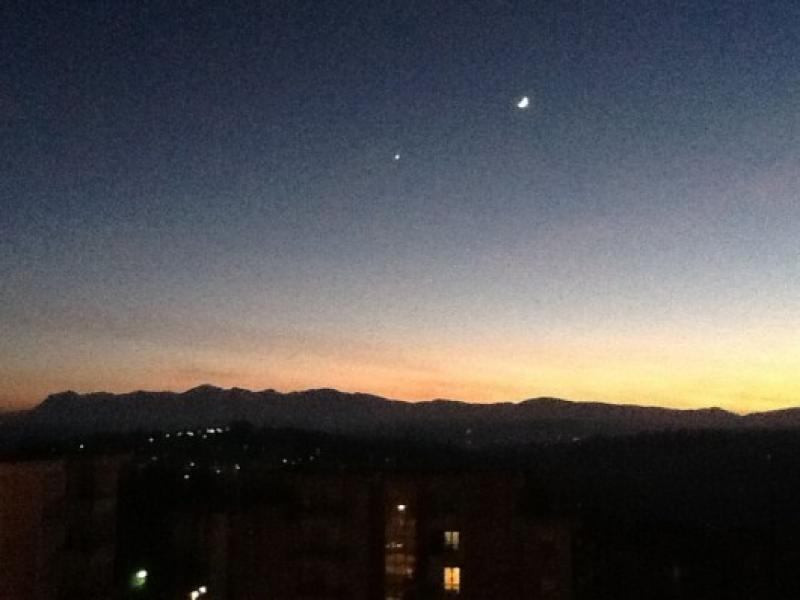 Venere e Luna al tramonto sui Sibillini