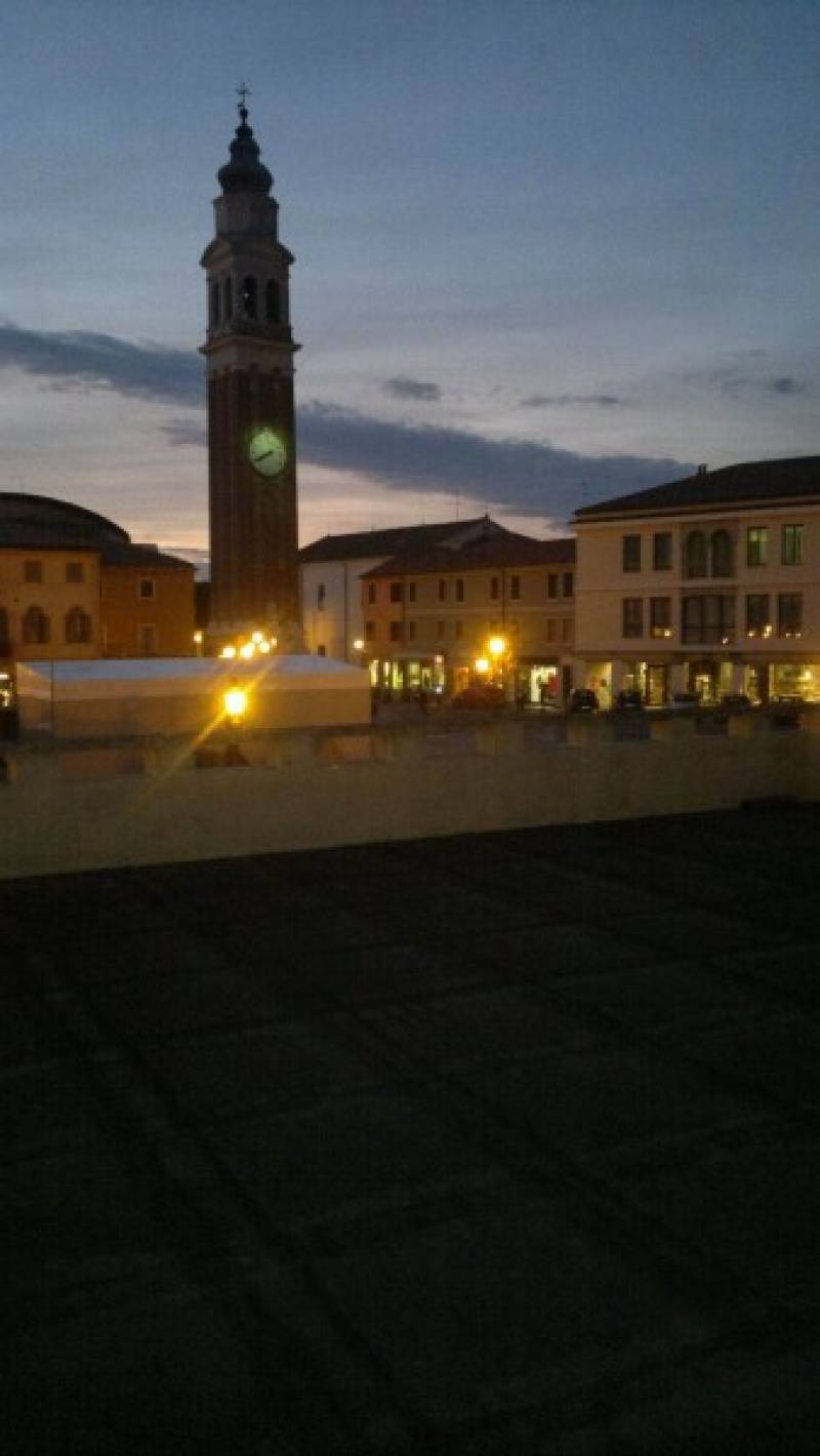 Tramonto in piazza