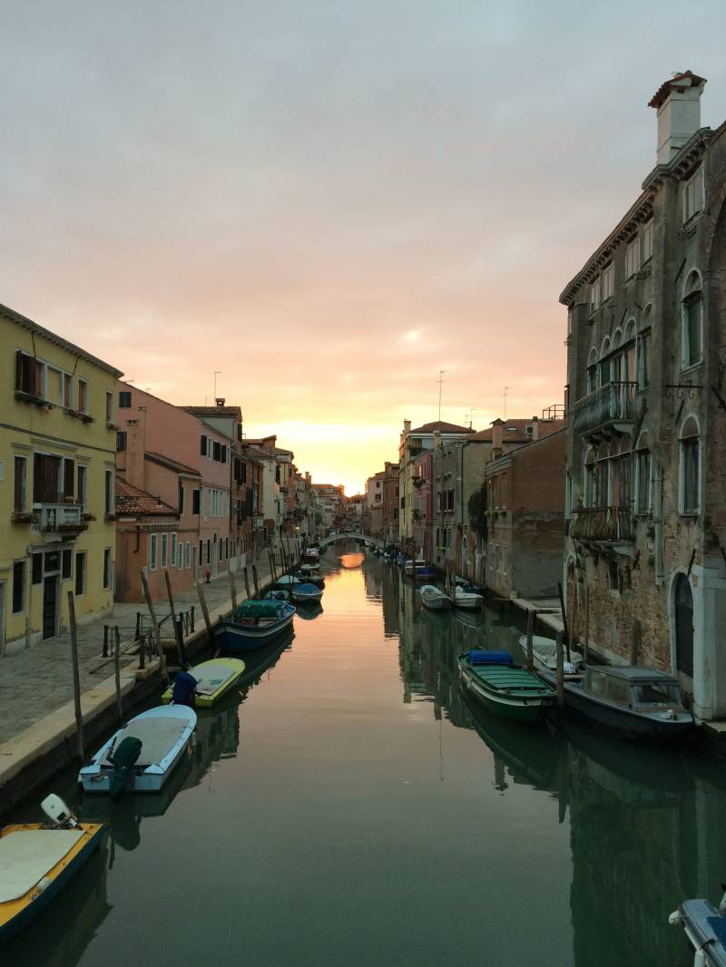 Canale Veneziano All'alba