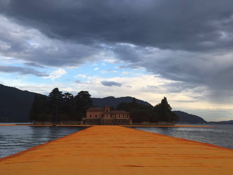 Floating Piers