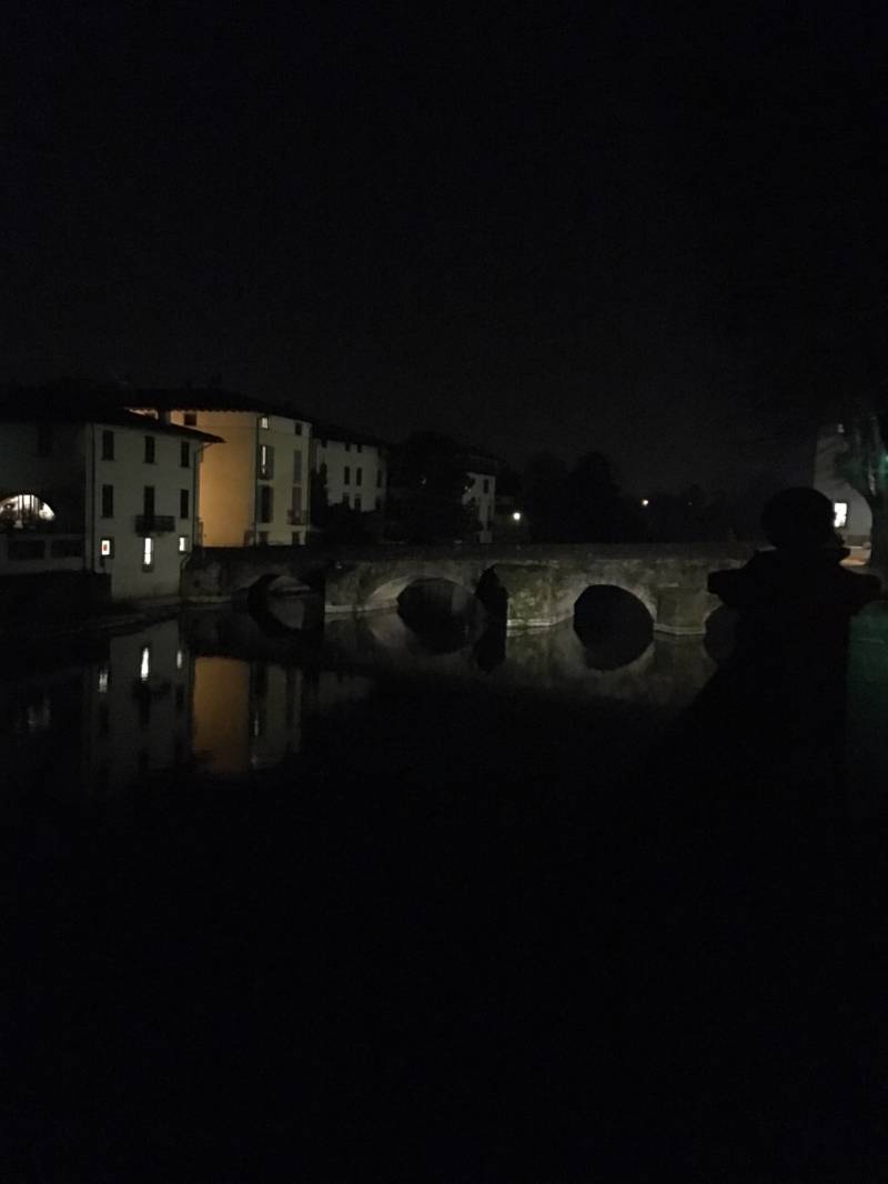 Il ponte romano di sera
