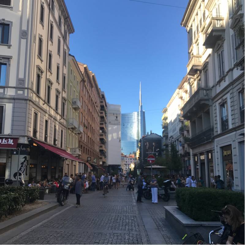 Fotosegnalazione di Milano porta garibaldi