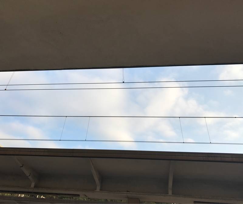 Specchio di cielo in ferrovia 
