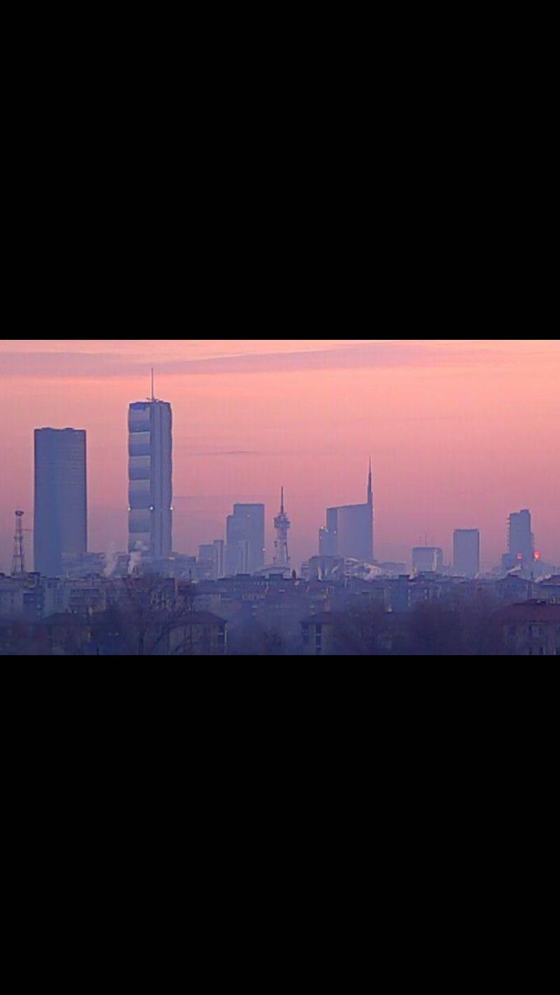 Sky line milan now