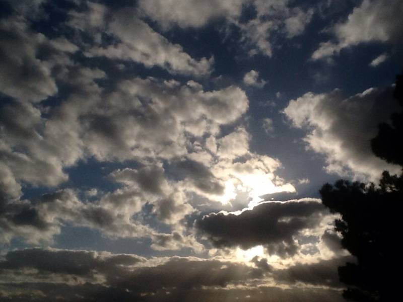 Ore 16 nuvole sparse a cisterninosulla valle d'itria