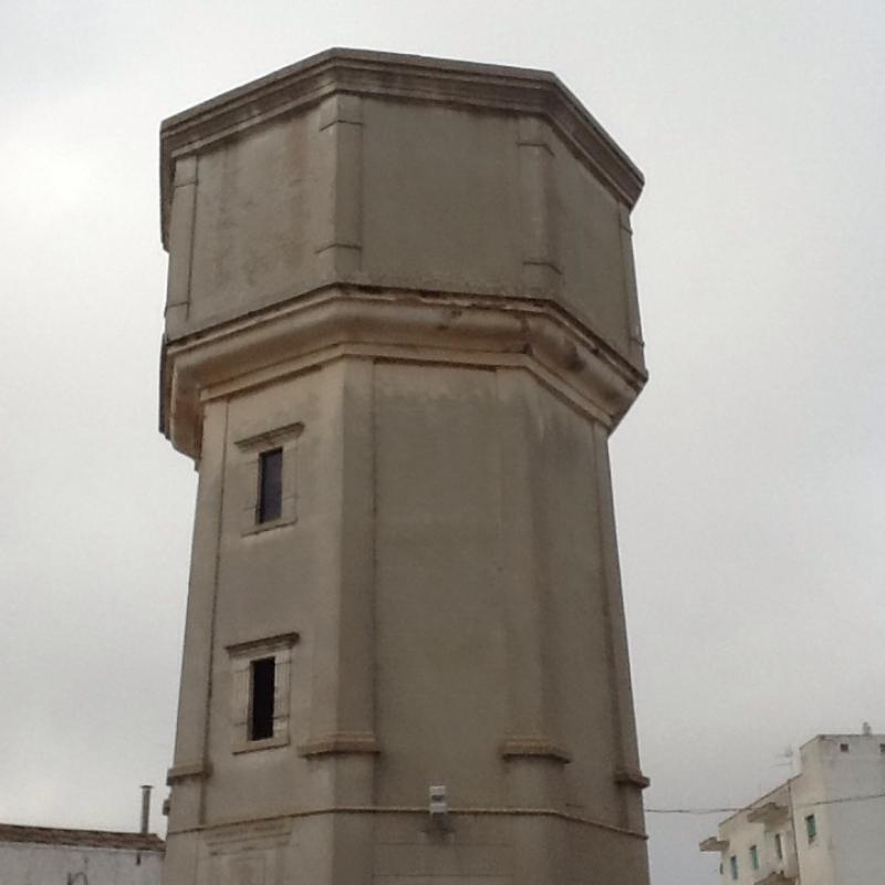 Torre acquedotto pugliese a cisternino
