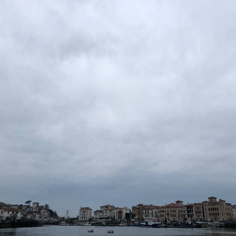 Saint jean de luz minuscules gouttes de crachin