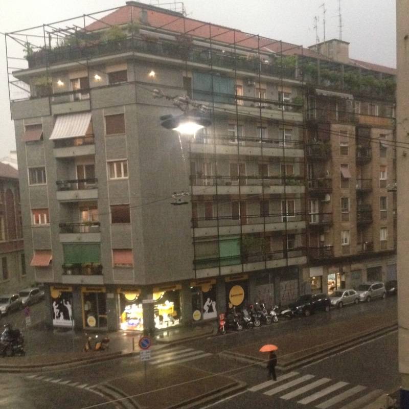Fotosegnalazione di Milano porta garibaldi