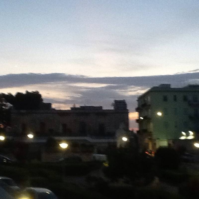 Tramonto dalla piazza san giovanni bosco a cisternino
