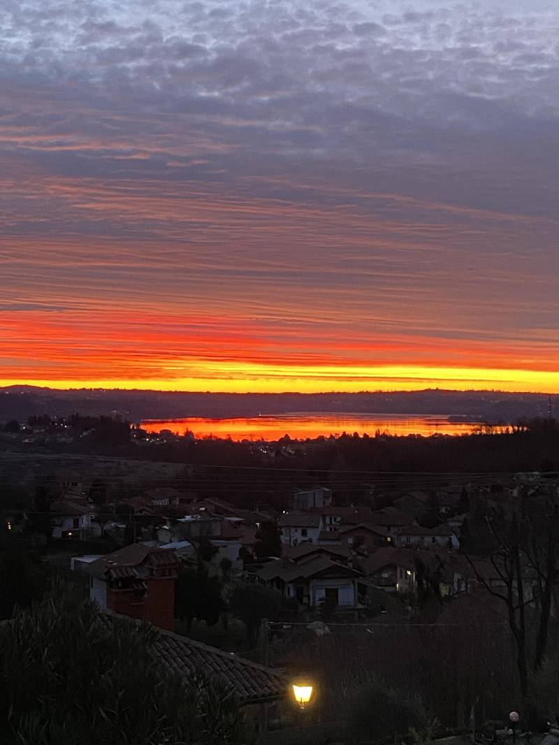 Il sole di febbraio che nasce uno spettacolo da bregano